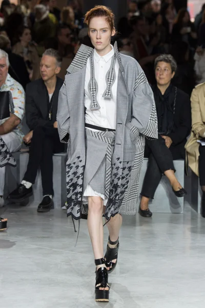 Look 43